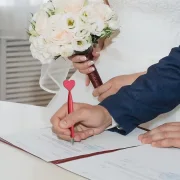 roter Herzkugelschreiber