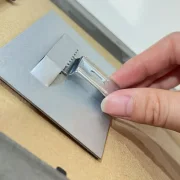 Metall Wandhalterung selbstklebend